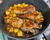 Une image de l'étape 12 de Côtelettes d'agneau laquées ananas au sirop.
