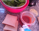 Foto del paso 1 de la receta: Pizza express de pan lactal c/ rúcula