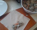 Hình bước làm 4 của món Bún chả giò tôm