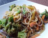 Foto del paso 7 de la receta: Espaguetis🍝 con vegetales🥦🥒🌰🥕🍯