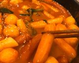 Hình bước làm 3 của món Bánh gạo Hàn Quốc (Tteokbokki)