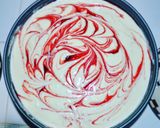 Foto del paso 4 de la receta: Pastel de queso con fresas y frambuesas sin gluten