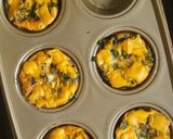 Foto langkah ke 4 dari resep Spinach Egg Muffins.