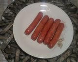 Foto del paso 6 de la receta: Huevos fritos y salchichas con pan de maíz