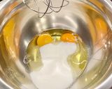 Foto del paso 5 de la receta: Pastel de yogur con cobertura de miel y frutos secos