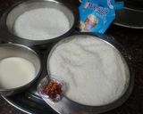 केसरिया नारियल की बर्फी रेसिपी चरण 1 फोटो