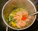 Keto csirkeragu leves recept fázis 2 fotója