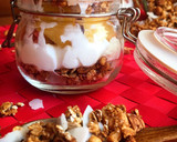 Foto del paso 1 de la receta: Vasitos de granola, yogur y nectarina