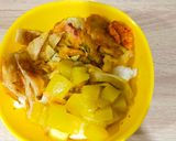 Foto langkah ke 7 dari resep Labu Air Kuah Kuning dengan Lontong.