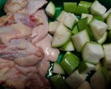 Foto langkah ke 1 dari resep Sup ayam labu air #BikinRamadanBerkesan.
