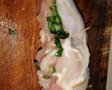 Foto del paso 3 de la receta: Muslo de pollo relleno de queso y espinaca 🤗