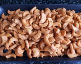 A picture of step 6 of Kaju crunch cookies.