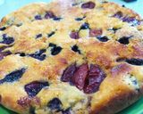 Foto del passaggio 2 della ricetta Torta allo yogurt pesche e mirtilli