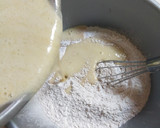 Foto langkah ke 4 dari resep Banana Cake Ala Farah Quinn (2 telur, moist tanpa mixer).