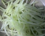 Foto langkah ke 2 dari resep Mi labu kuah kari.
