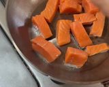 Foto del paso 3 de la receta: *Salmón con Salsa de Champiñón y Arroz Blanco*