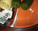Foto del paso 1 de la receta: Chiles jalapeños rellenos de queso