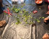 Foto del paso 1 de la receta: Huevos de Pascua, decorados con un tinte natural