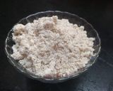 A picture of step 2 of Homemade powder with milk.