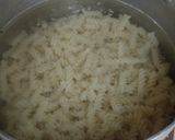 A picture of step 2 of Creamy Mix Sauce Pasta.