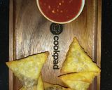 A picture of step 3 of Beef Qeema Samosa.