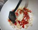 Foto del paso 2 de la receta: Langostinos con salsa de tomate y pimientos