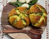 Foto langkah ke 7 dari resep Korean Garlic Cheese Bread.