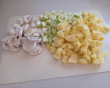 Foto del paso 1 de la receta: Cazuela de pescado y marisco