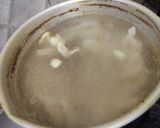 Foto langkah ke 3 dari resep Soup Ayam Jamur Jagung Manis.
