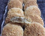 A picture of step 7 of Coconut biscuit.