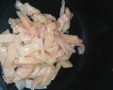 A picture of step 2 of French beans chicken and veg fried rice.