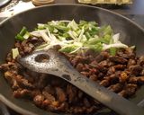 Foto del paso 3 de la receta: Tazas de lechuga con pato crujiente y salsa hoisin