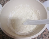 Foto del paso 1 de la receta: Pizza de masa gruesa con huevos de codorniz