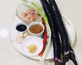 Foto langkah ke 1 dari resep Tumis terong dan daging ayam.