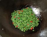 Foto langkah ke 2 dari resep Kacang panjang tumis telor.