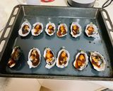 Foto langkah ke 4 dari resep Oyster Kilpatrick ala Ineu (Resep No.116).