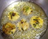A picture of step 3 of Paan Vada.