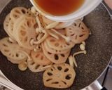 Foto del passaggio 2 della ricetta Yeongeum Jorim 🇰🇷