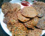 व्हेजिटेबल हेल्दी उत्तपम (vegetable uttapam recipe in marathi) रेसिपी स्टेप 5 फोटो 