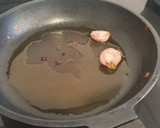 Foto del paso 2 de la receta: Arroz al horno con consomé de sobras de pavo asado