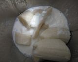 A picture of step 3 of Curd and banana smoothie.