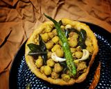 A picture of step 10 of Crispy masala chana katori.