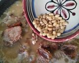 Foto del paso 6 de la receta Solomillo ibérico de cerdo. Al vino dulce con dátiles y piñones