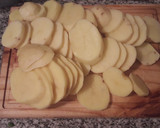 Foto del paso 3 de la receta: Pollo relleno c/salsa de champiñones y papas al horno
