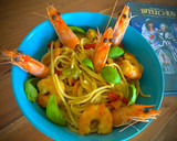 Foto del paso 6 de la receta: Tallarines con gambas al curry verde