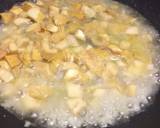 Tagliatelle ai finferli e zafferano recipe step 3 photo