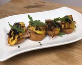 Foto del paso 4 de la receta: Aperitivo de Navidad: tosta de foie mi cuit con mango
