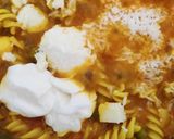 A picture of step 2 of Cheesy Tangy Pasta.