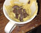 Foto del paso 4 de la receta: Cookie en taza en microondas 🍪