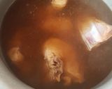 A picture of step 1 of Chicken vegetables soup.